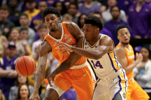 Kentucky Wildcats at Tennessee Volunteers Betting Pick and Prediction